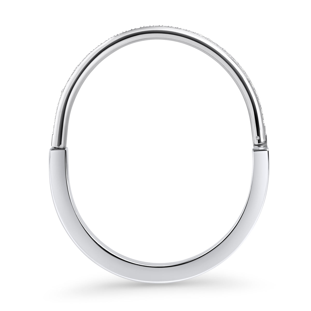 Silver stainless steel minimalist bangle bracelet, sleek modern jewelry design, hypoallergenic non-tarnish durable bracelet, elegant everyday stainless steel jewelry.
